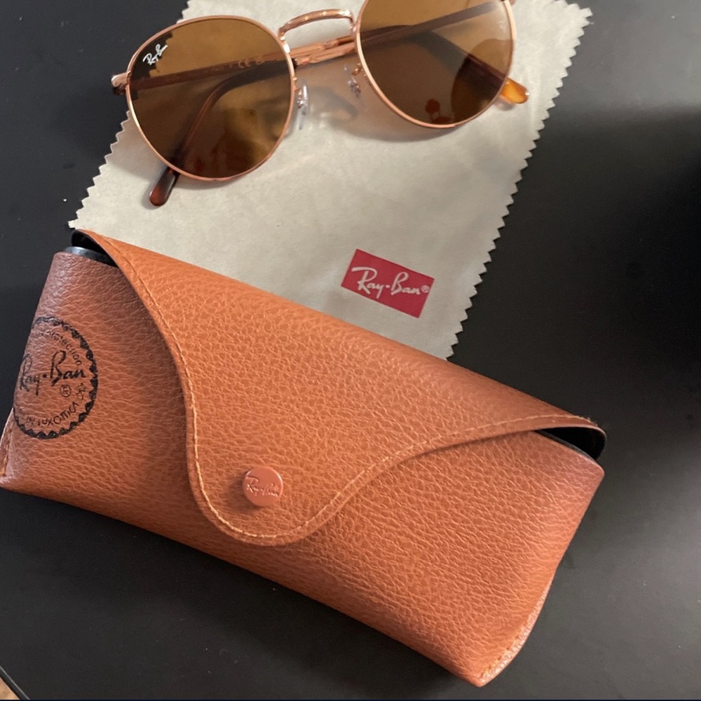 Rose gold ray-ban, like new!
